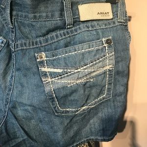 Ariat shorts 33R